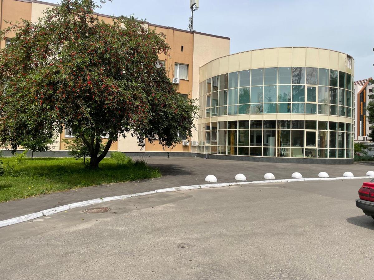 Dinamo Hotel Jarkov Exterior foto
