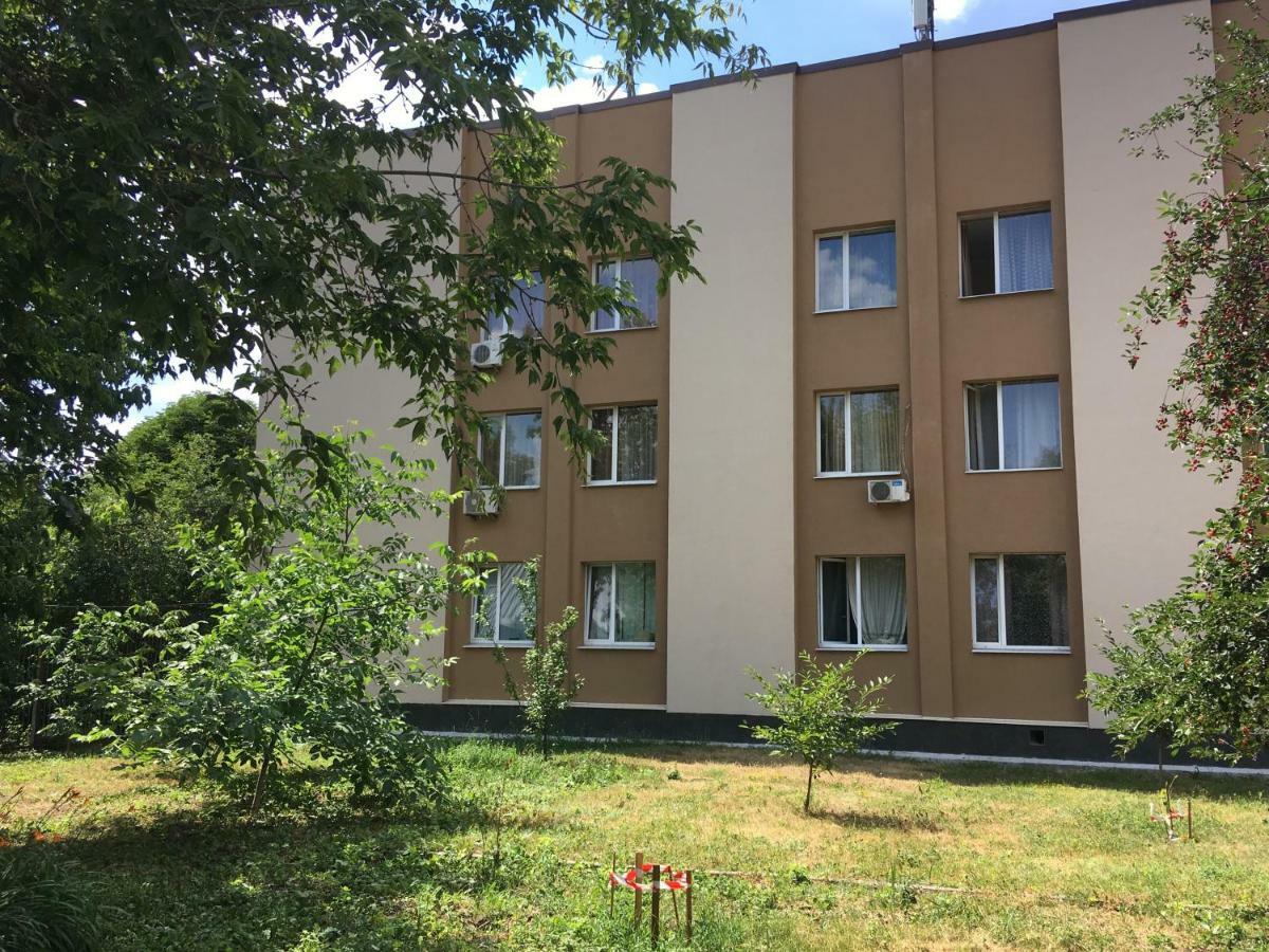 Dinamo Hotel Jarkov Exterior foto